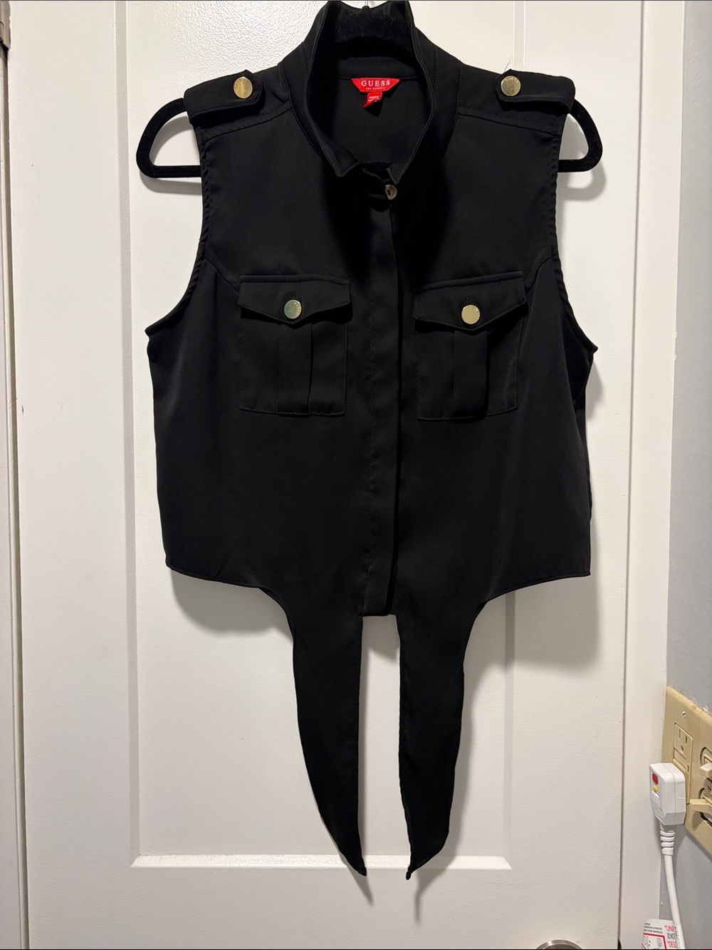 GUESS Black Sleeveless Tie-Front Utility Vest